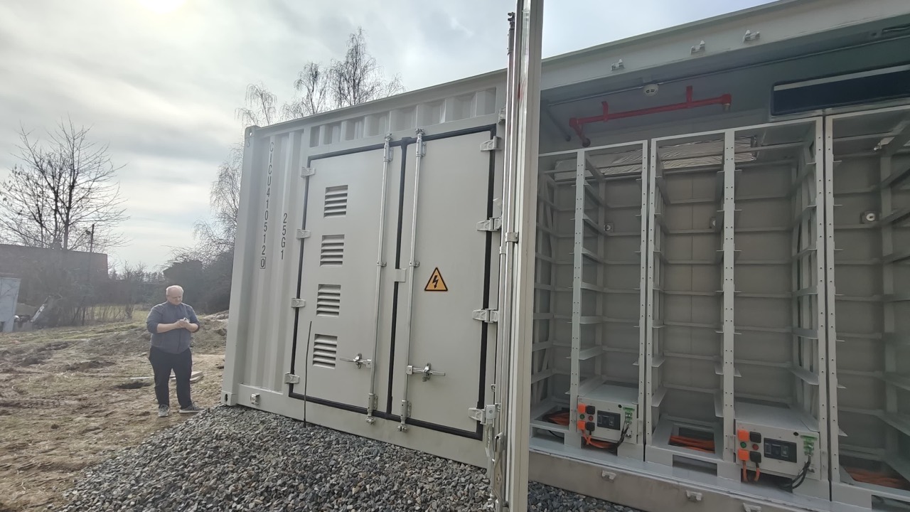 Installation in progress: battery racks before the modules were fully fitted. Not a current operating-state photograph.